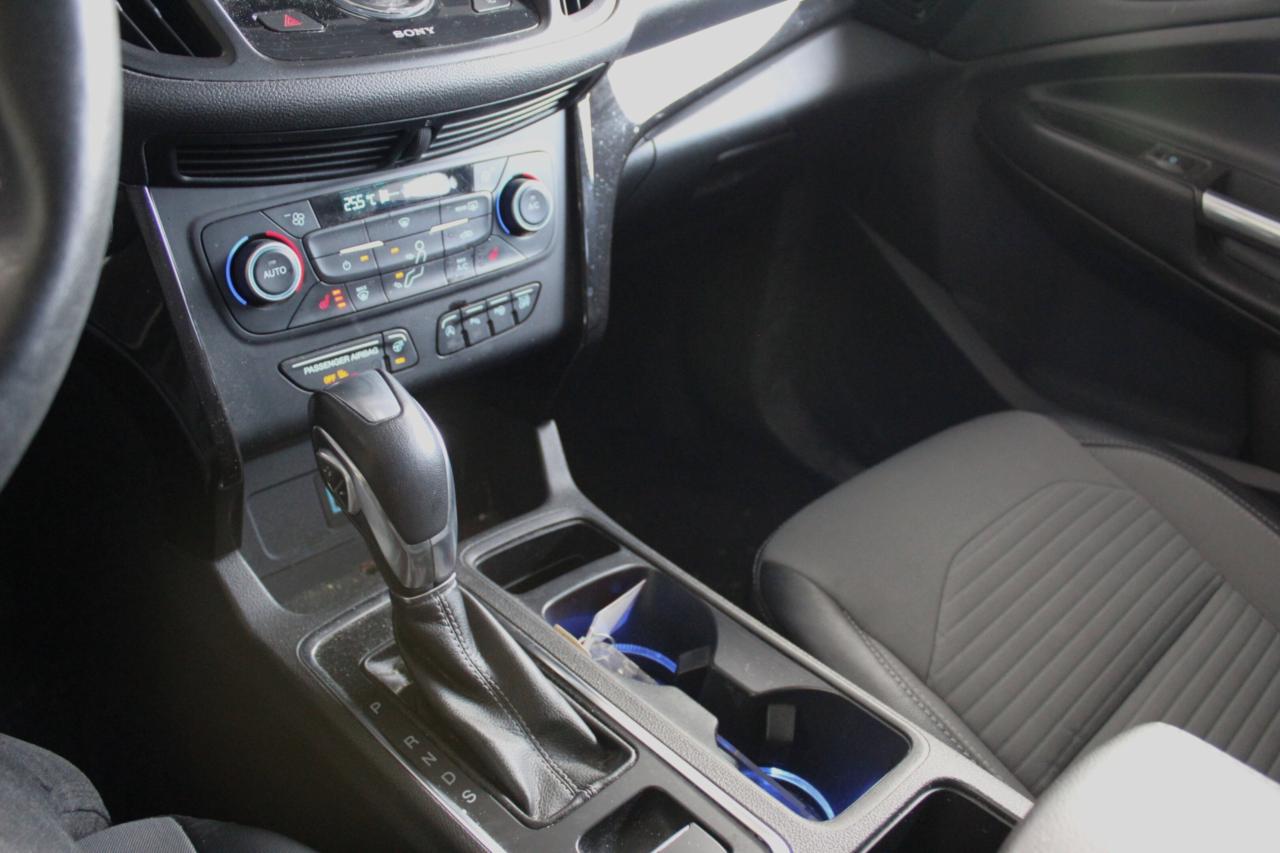 2019 Ford Escape Titanium, AWD, Certified, Fully loaded Photo