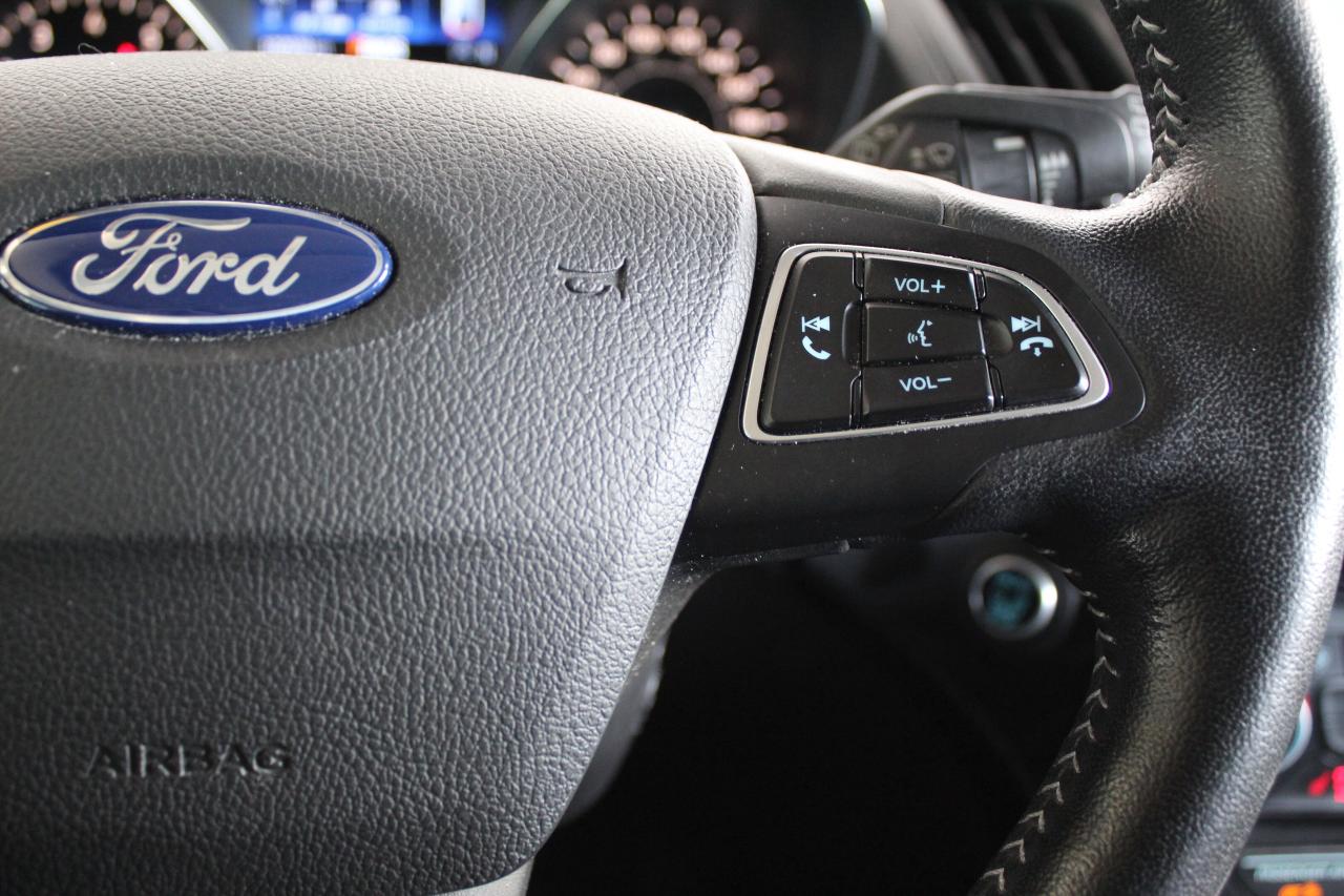 2019 Ford Escape Titanium, AWD, Certified, Fully loaded Photo