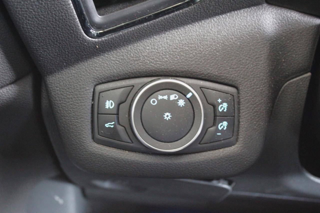 2019 Ford Escape Titanium, AWD, Certified, Fully loaded Photo