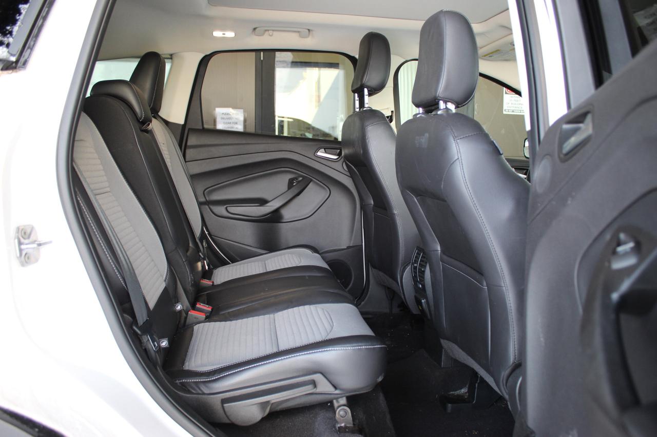 2019 Ford Escape Titanium, AWD, Certified, Fully loaded Photo