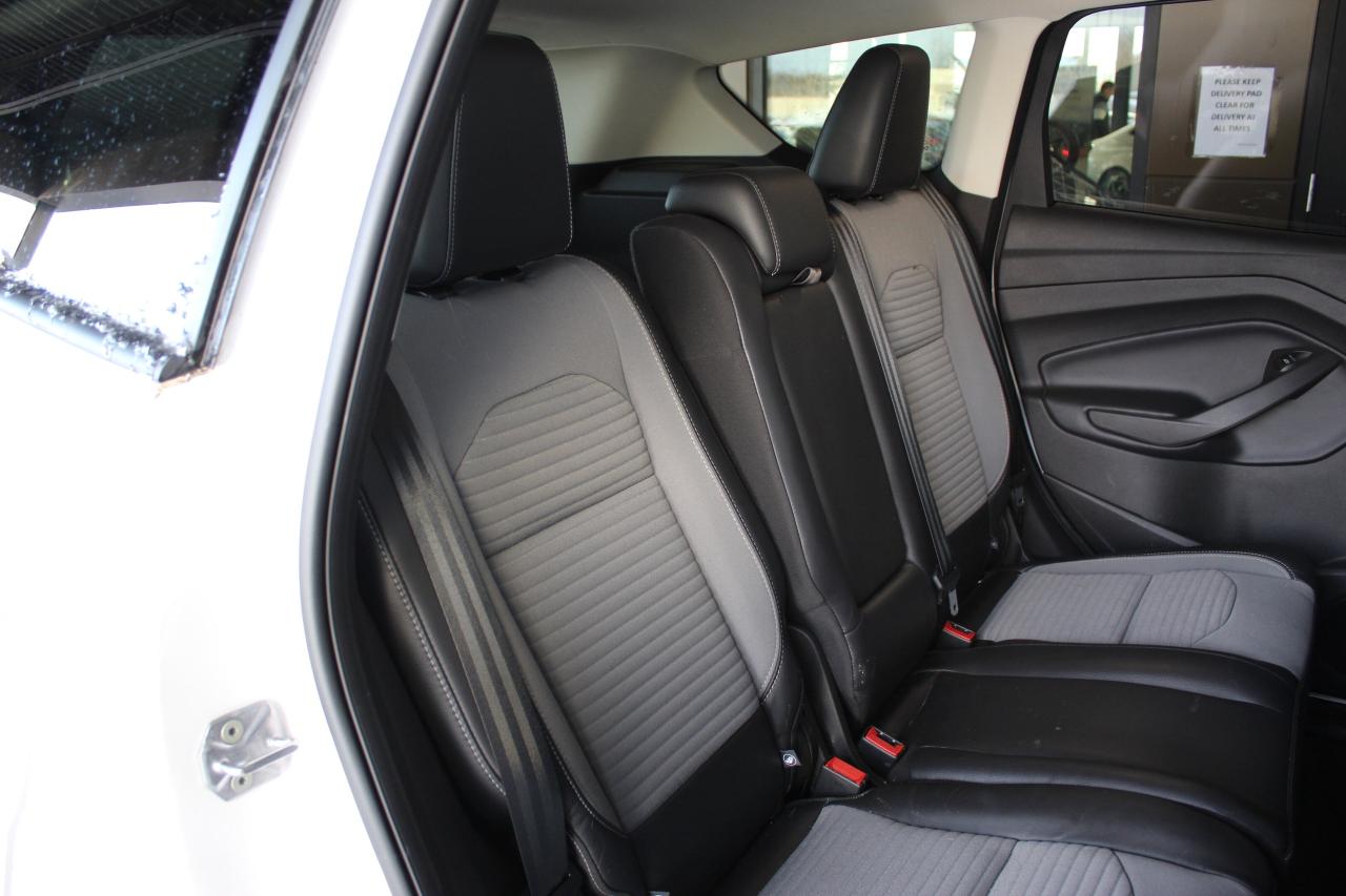 2019 Ford Escape Titanium, AWD, Certified, Fully loaded Photo