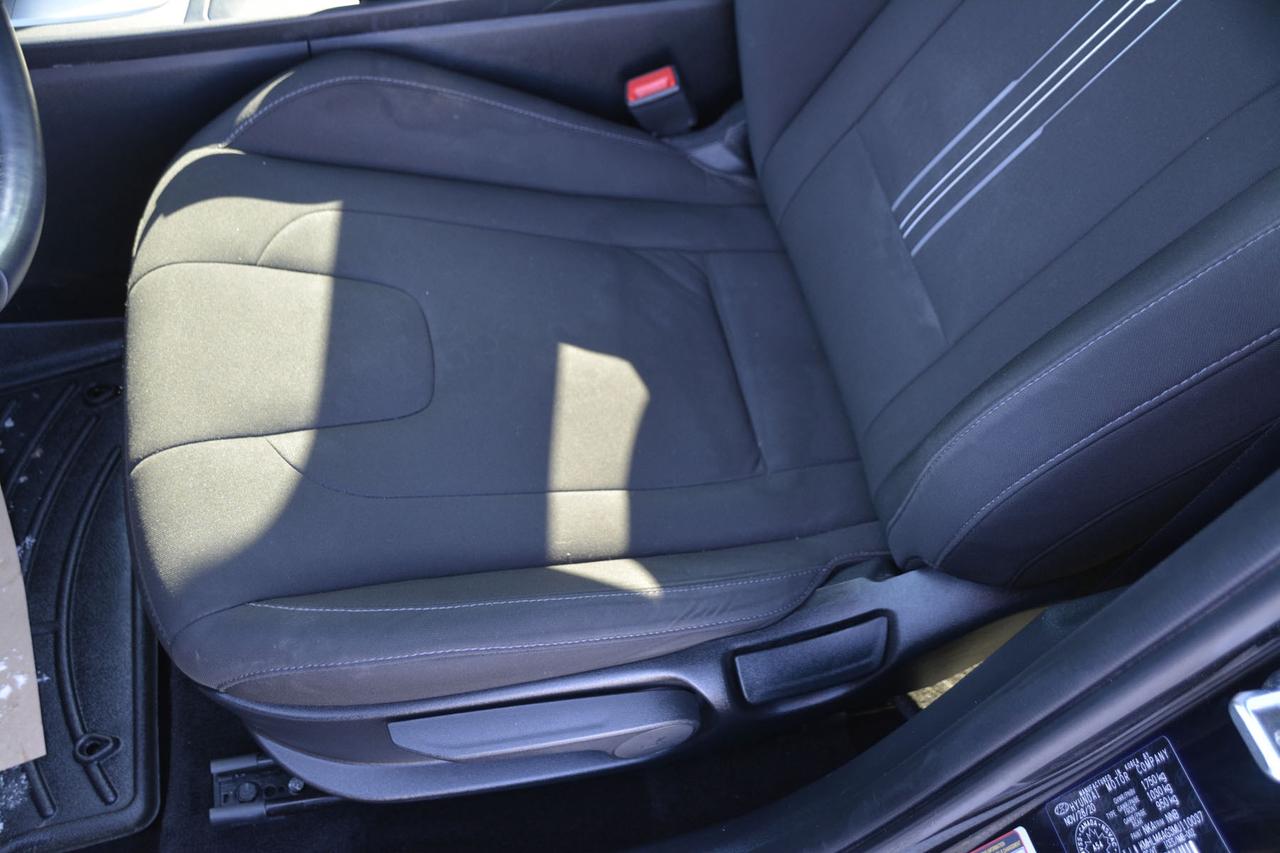 2021 Hyundai Elantra Preferred Photo