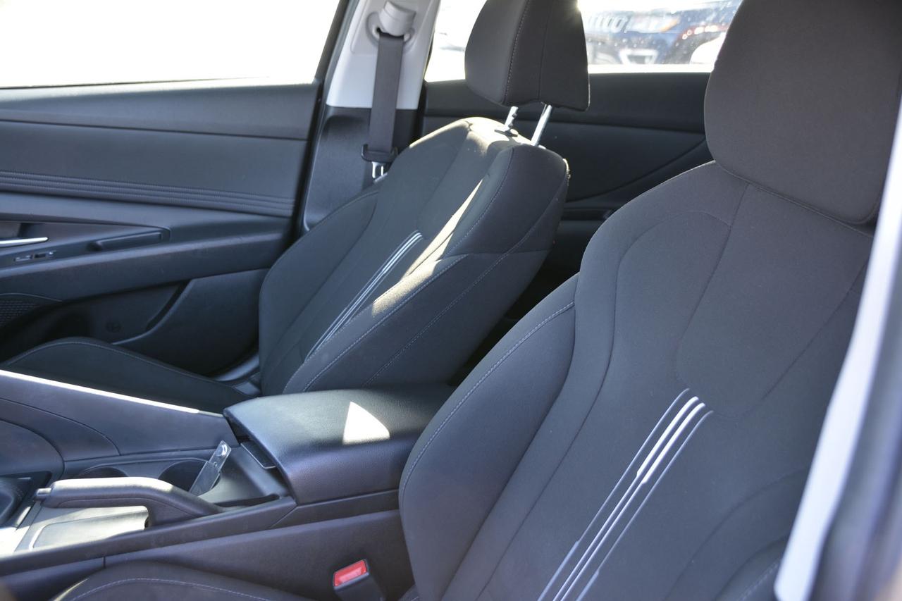 2021 Hyundai Elantra Preferred Photo