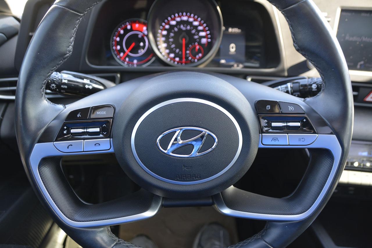 2021 Hyundai Elantra Preferred Photo