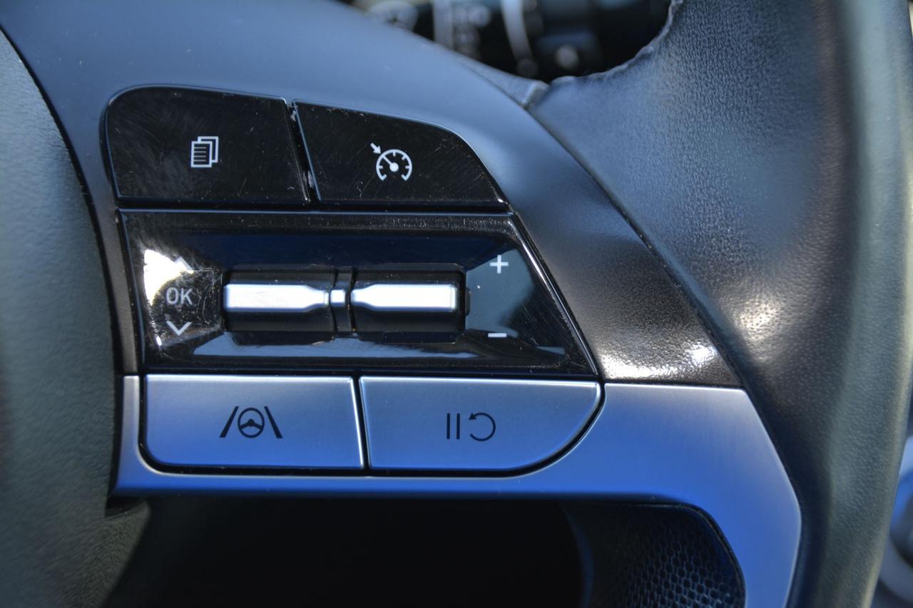 2021 Hyundai Elantra Preferred Photo