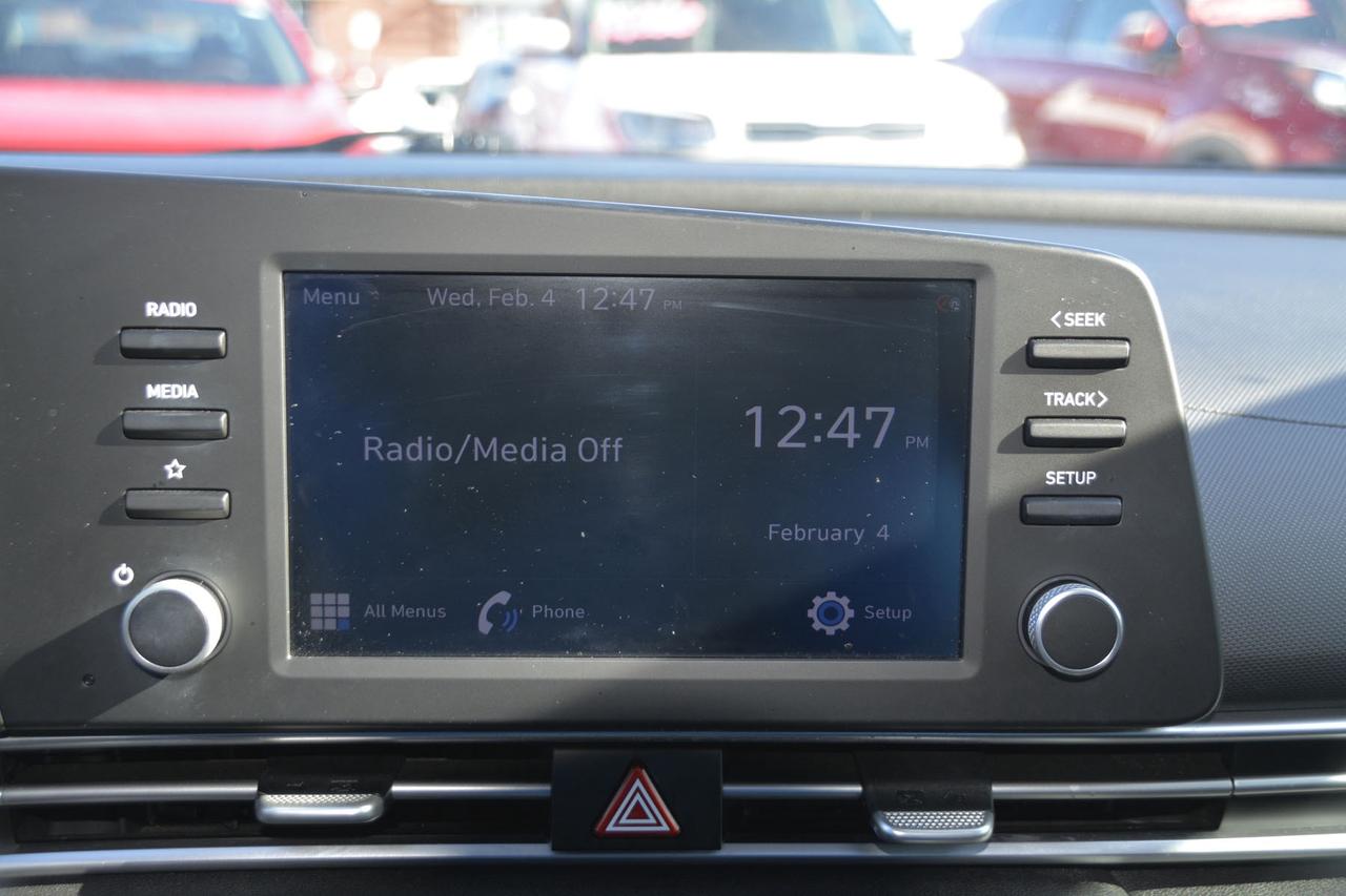 2021 Hyundai Elantra Preferred Photo