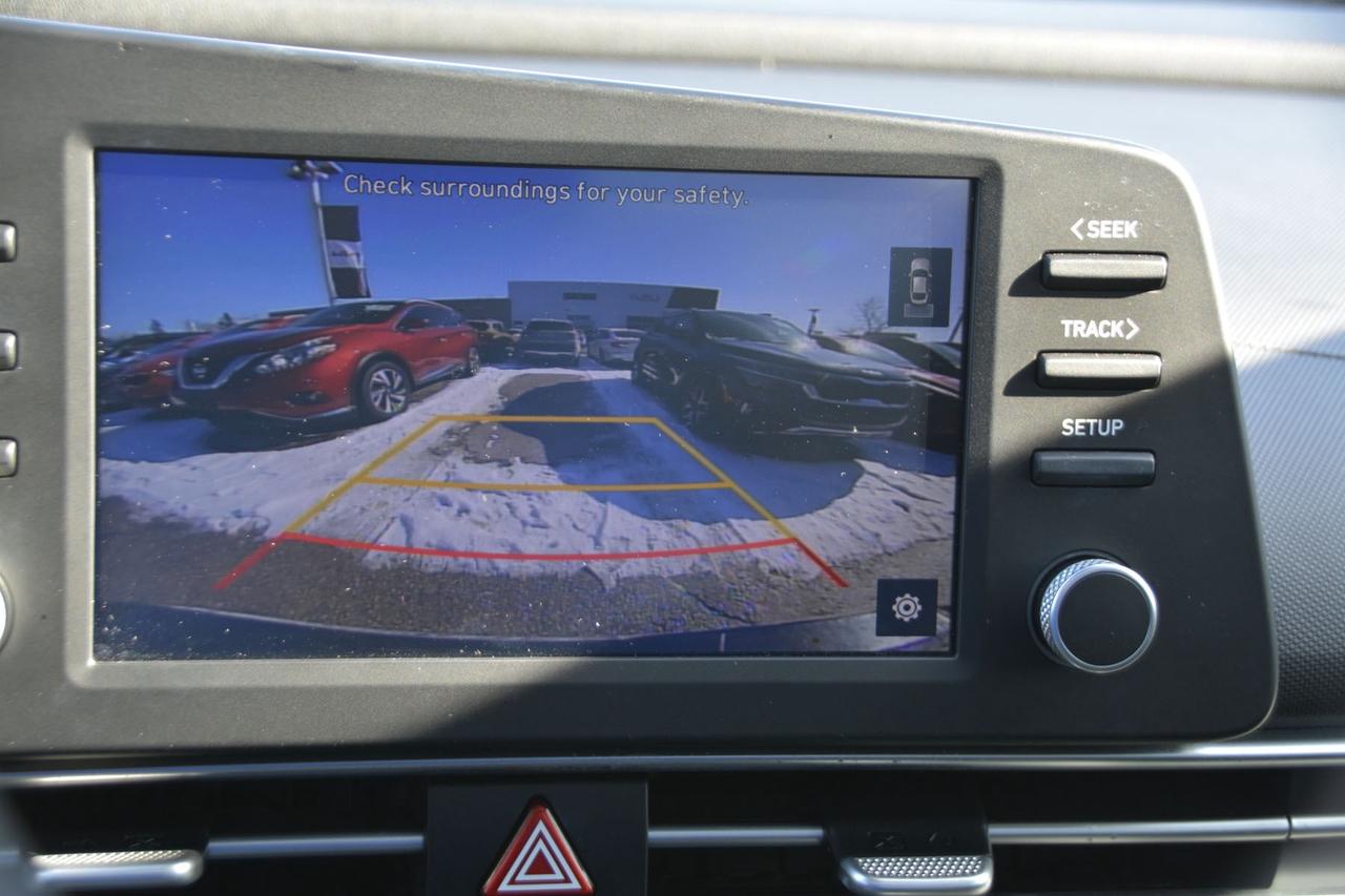 2021 Hyundai Elantra Preferred Photo