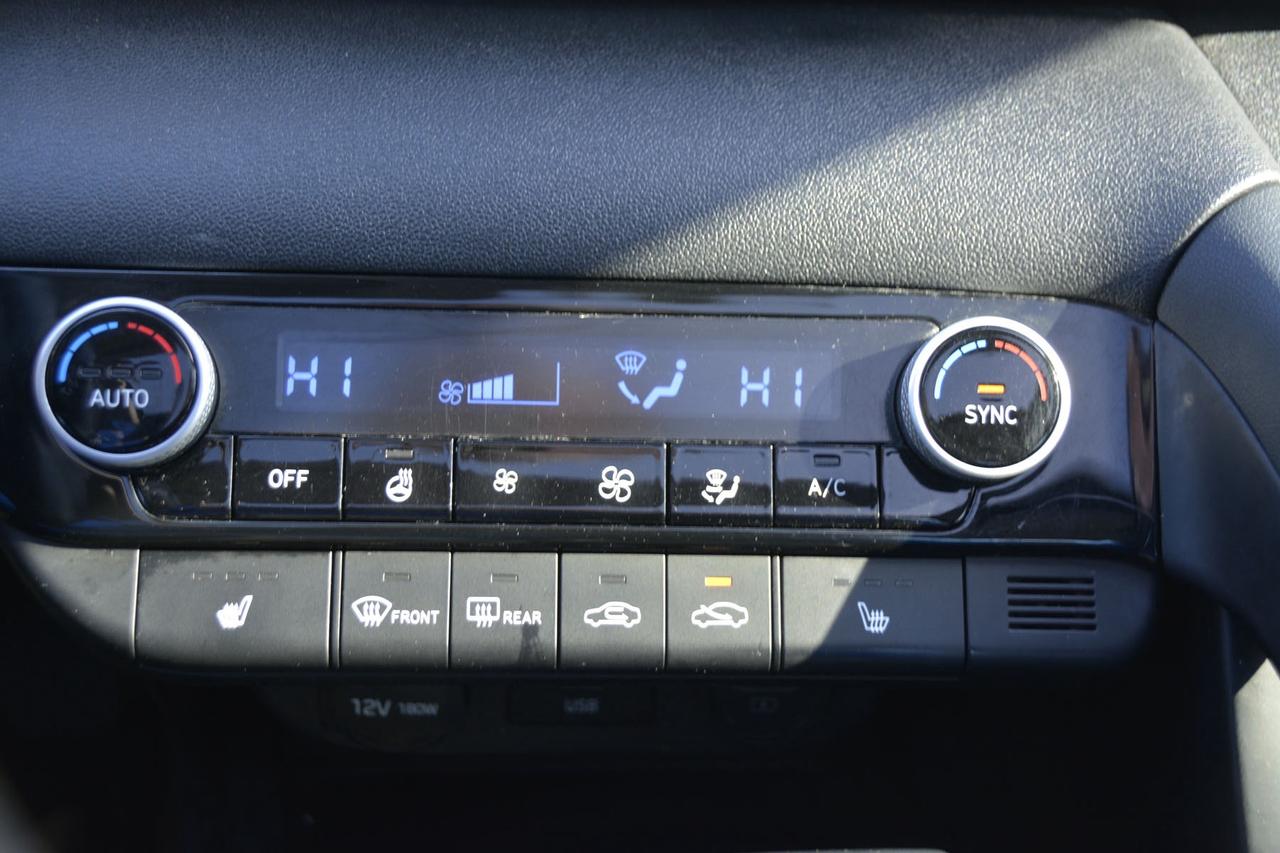 2021 Hyundai Elantra Preferred Photo