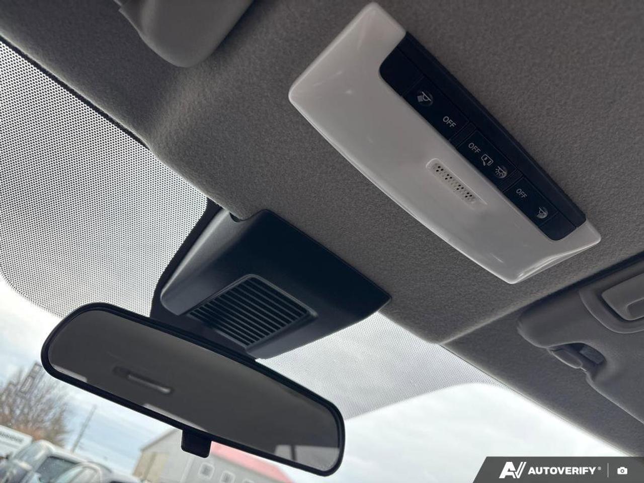 2024 Nissan Kicks SV   REMOTE START   HEATED SEATS   BLIND SPOT MONI Photo