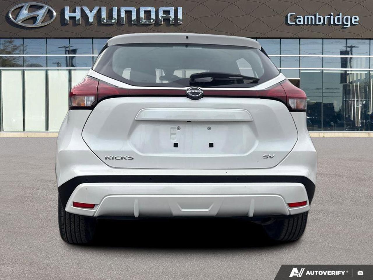 2024 Nissan Kicks SV   NO ACCIDENTS   REMOTE START   6.6L/100KM Photo