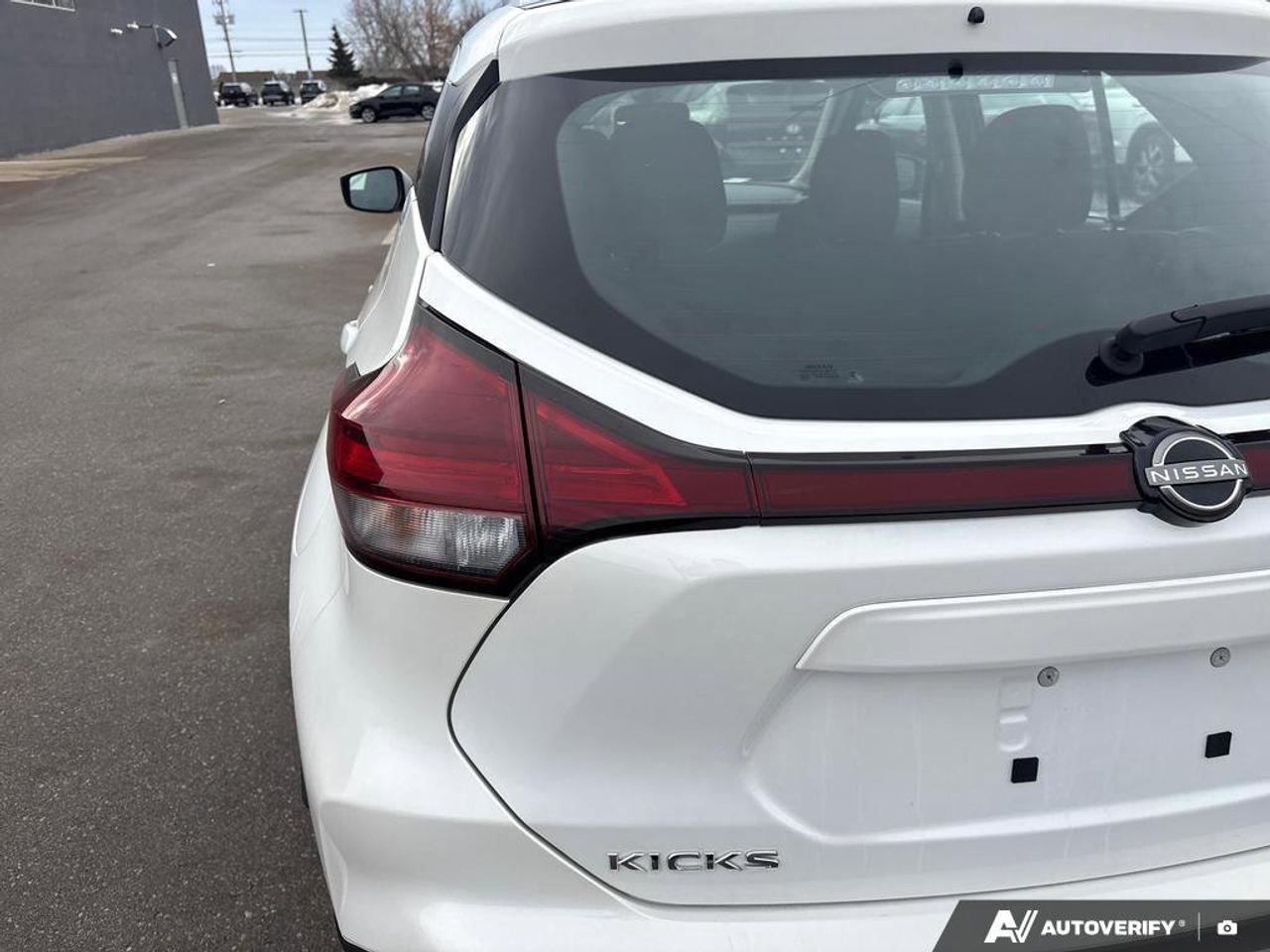 2024 Nissan Kicks SV   NO ACCIDENTS   REMOTE START   6.6L/100KM Photo