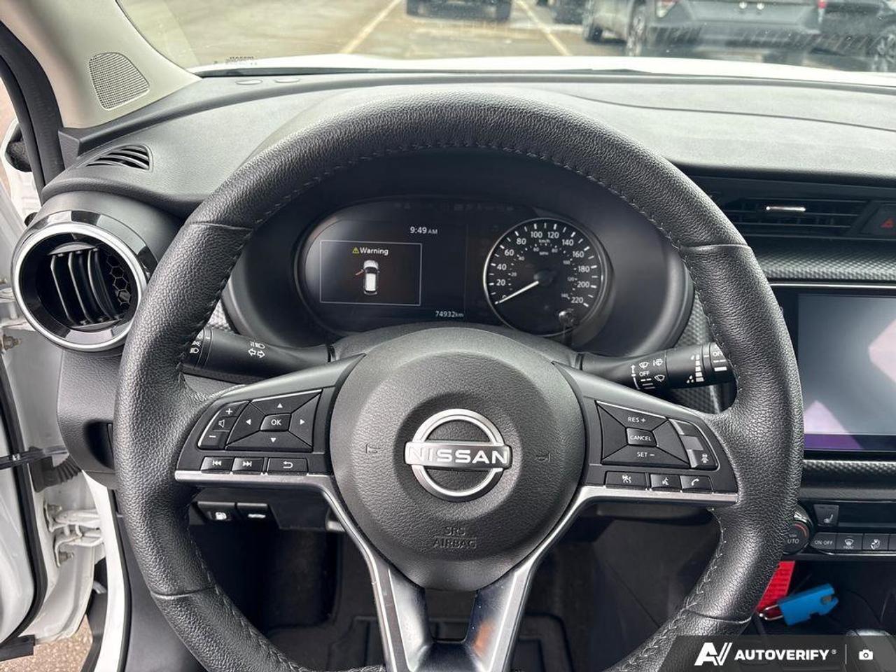 2024 Nissan Kicks SV   NO ACCIDENTS   REMOTE START   6.6L/100KM Photo