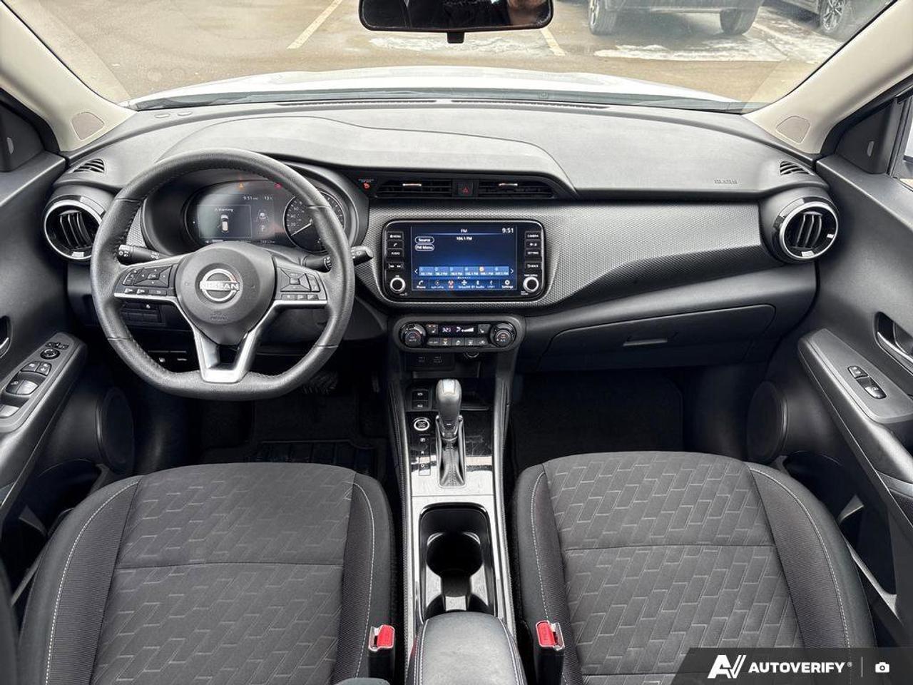 2024 Nissan Kicks SV   NO ACCIDENTS   REMOTE START   6.6L/100KM Photo