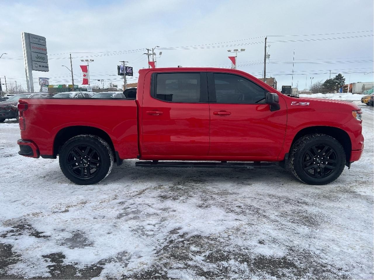 2023 Chevrolet Silverado 1500 RST Crew 5.3L V8 4x4 *LTHR *SUN *Z71 *LOW KMS Photo