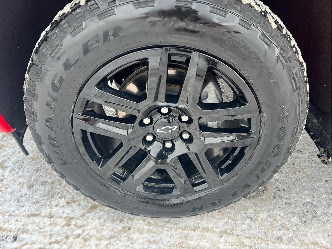 2023 Chevrolet Silverado 1500 RST Crew 5.3L V8 4x4 *LTHR *SUN *Z71 *LOW KMS Photo