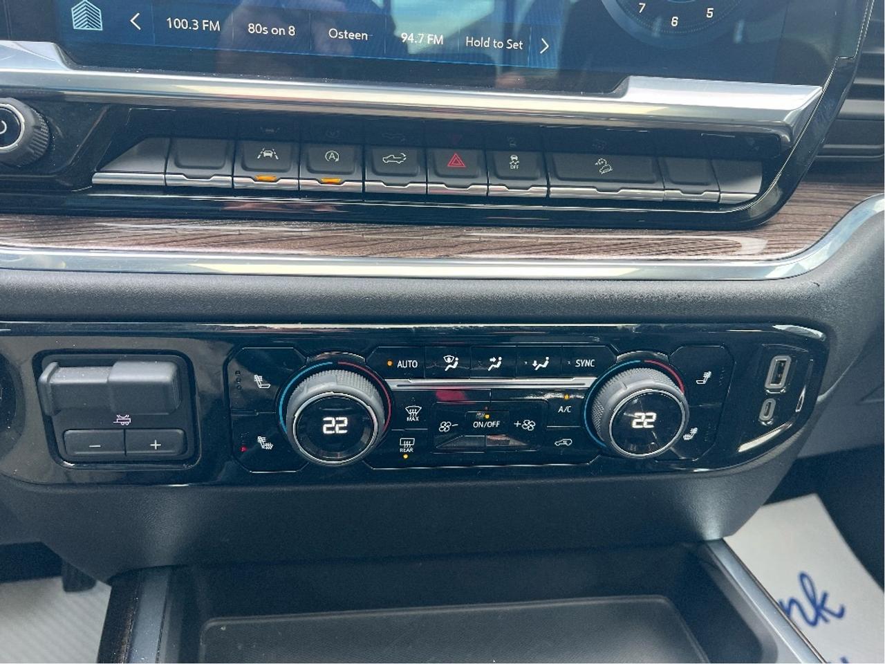 2023 Chevrolet Silverado 1500 RST Crew 5.3L V8 4x4 *LTHR *SUN *Z71 *LOW KMS Photo