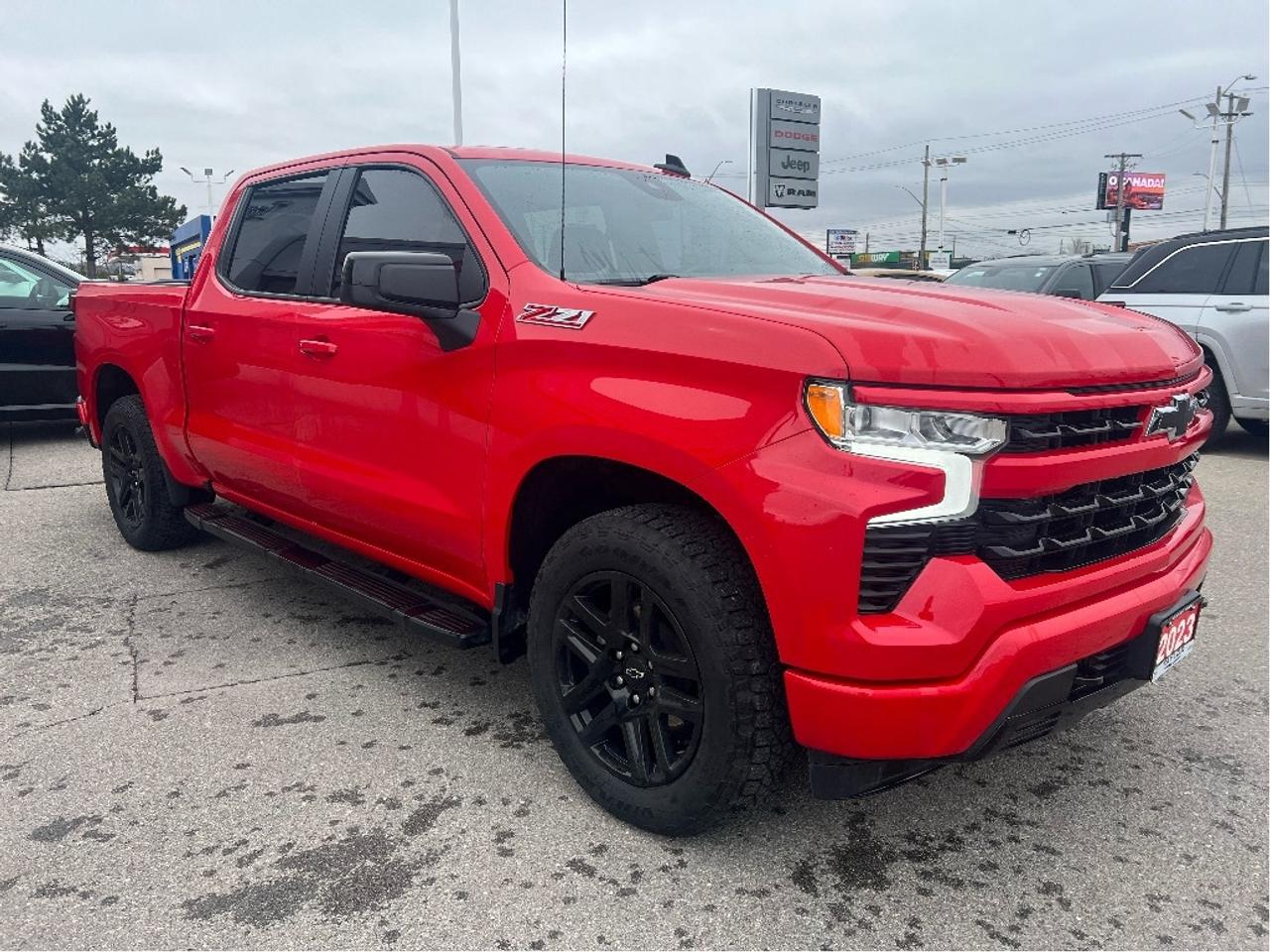 2023 Chevrolet Silverado 1500 RST Crew 5.3L V8 4x4 *LTHR *SUN *Z71 *LOW KMS Photo4