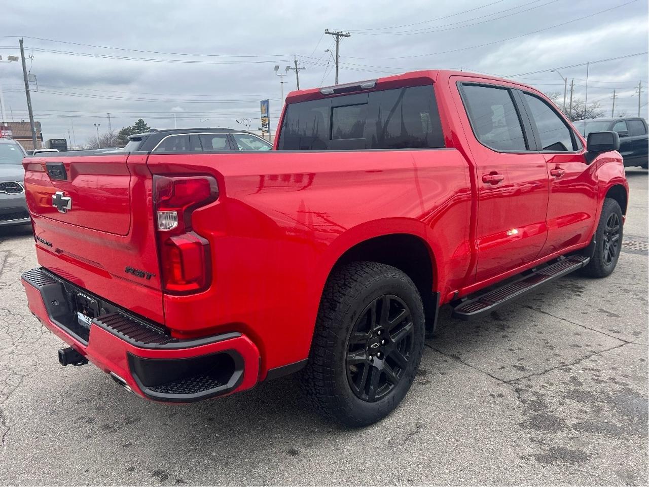 2023 Chevrolet Silverado 1500 RST Crew 5.3L V8 4x4 *LTHR *SUN *Z71 *LOW KMS Photo
