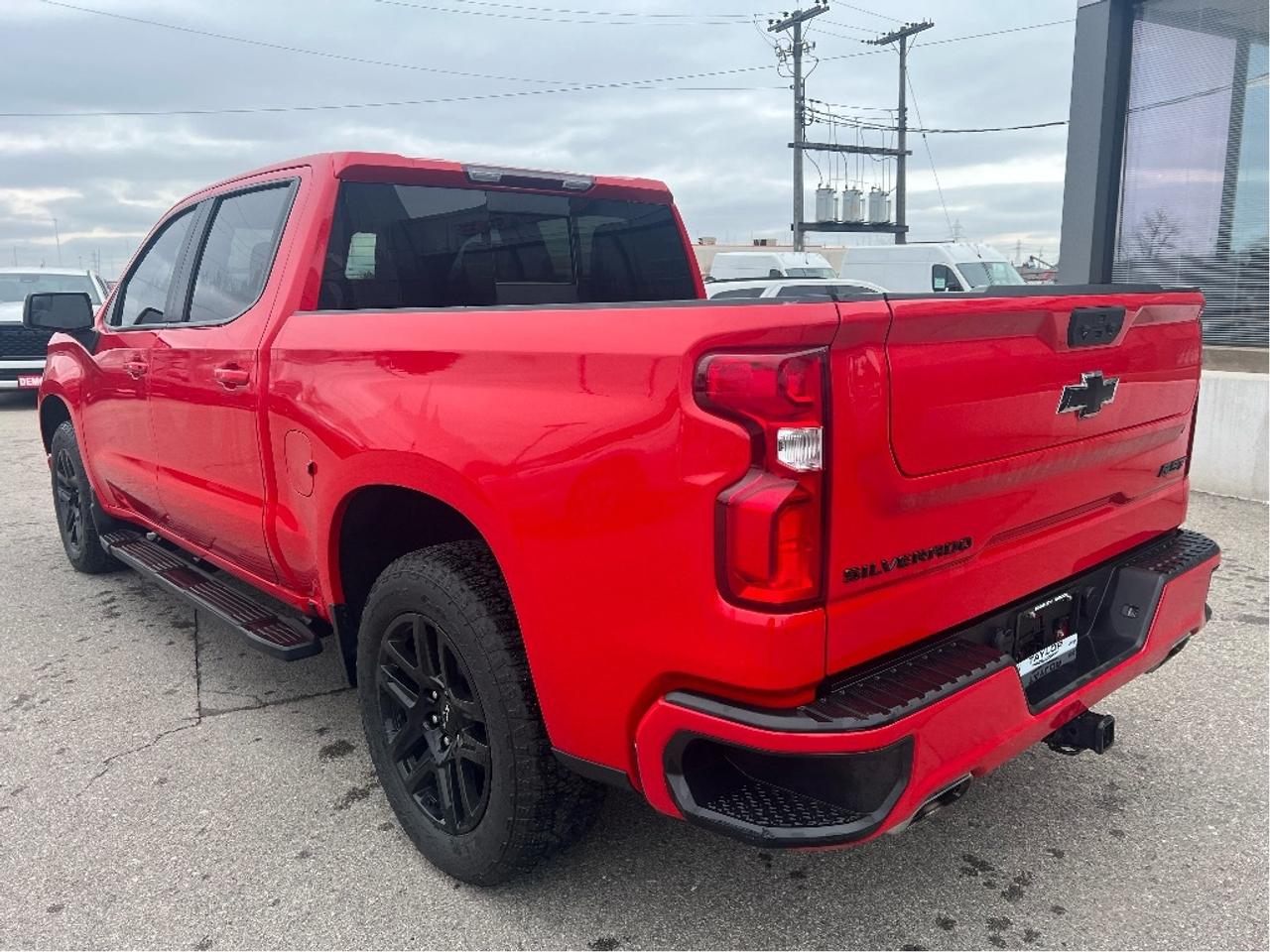 2023 Chevrolet Silverado 1500 RST Crew 5.3L V8 4x4 *LTHR *SUN *Z71 *LOW KMS Photo