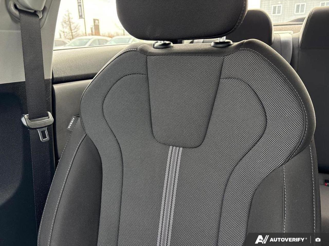 2024 Hyundai Elantra Essential   ONE OWNER   CARPLAY   LANE KEEP ASSIST Photo