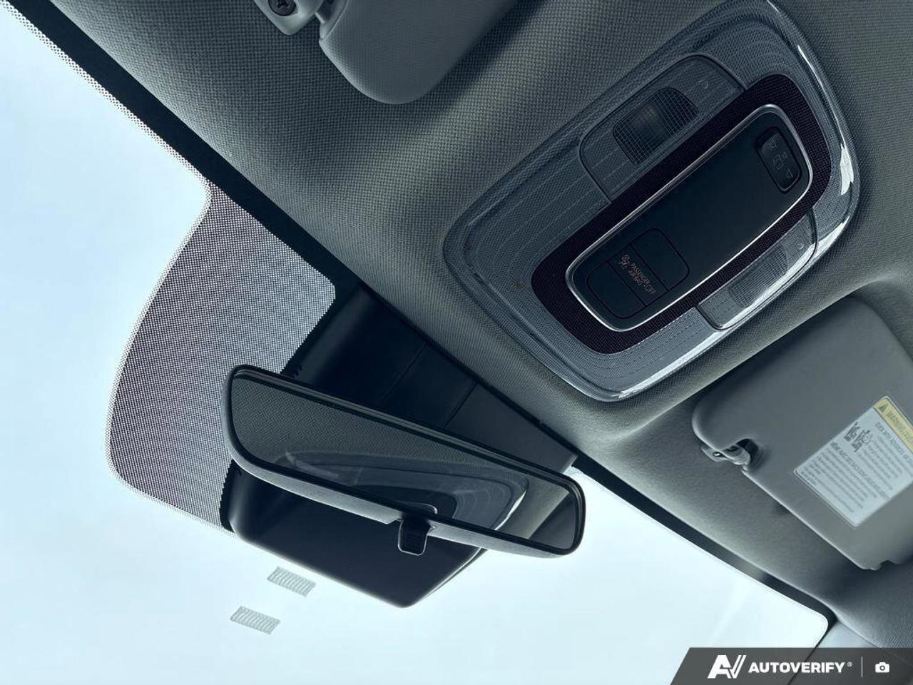 2024 Hyundai Elantra Essential   ONE OWNER   CARPLAY   LANE KEEP ASSIST Photo