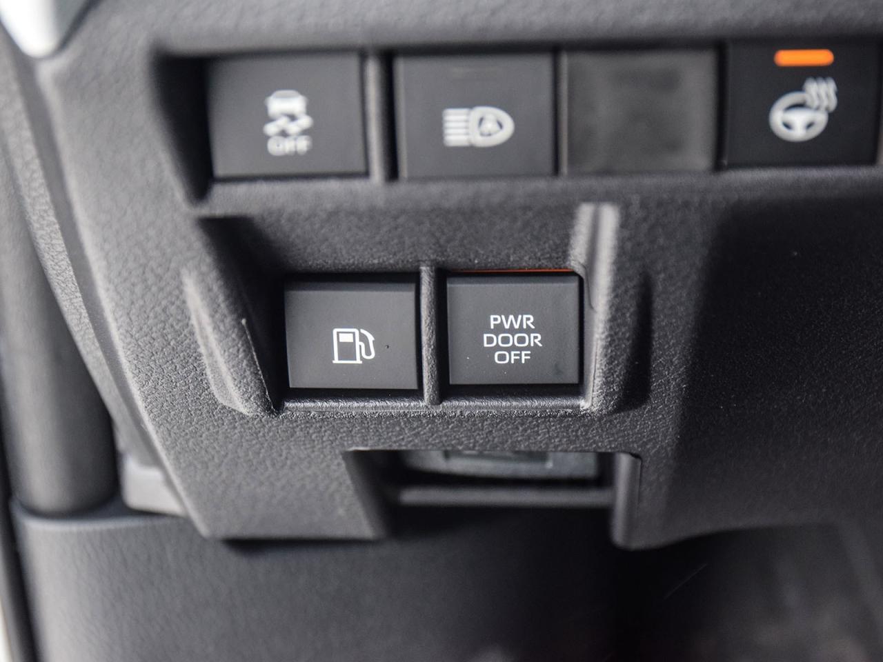 2025 Toyota Sienna XLE Photo