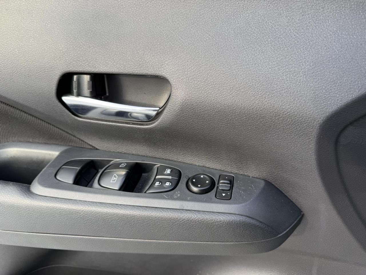 2024 Nissan Kicks SV FWD Photo