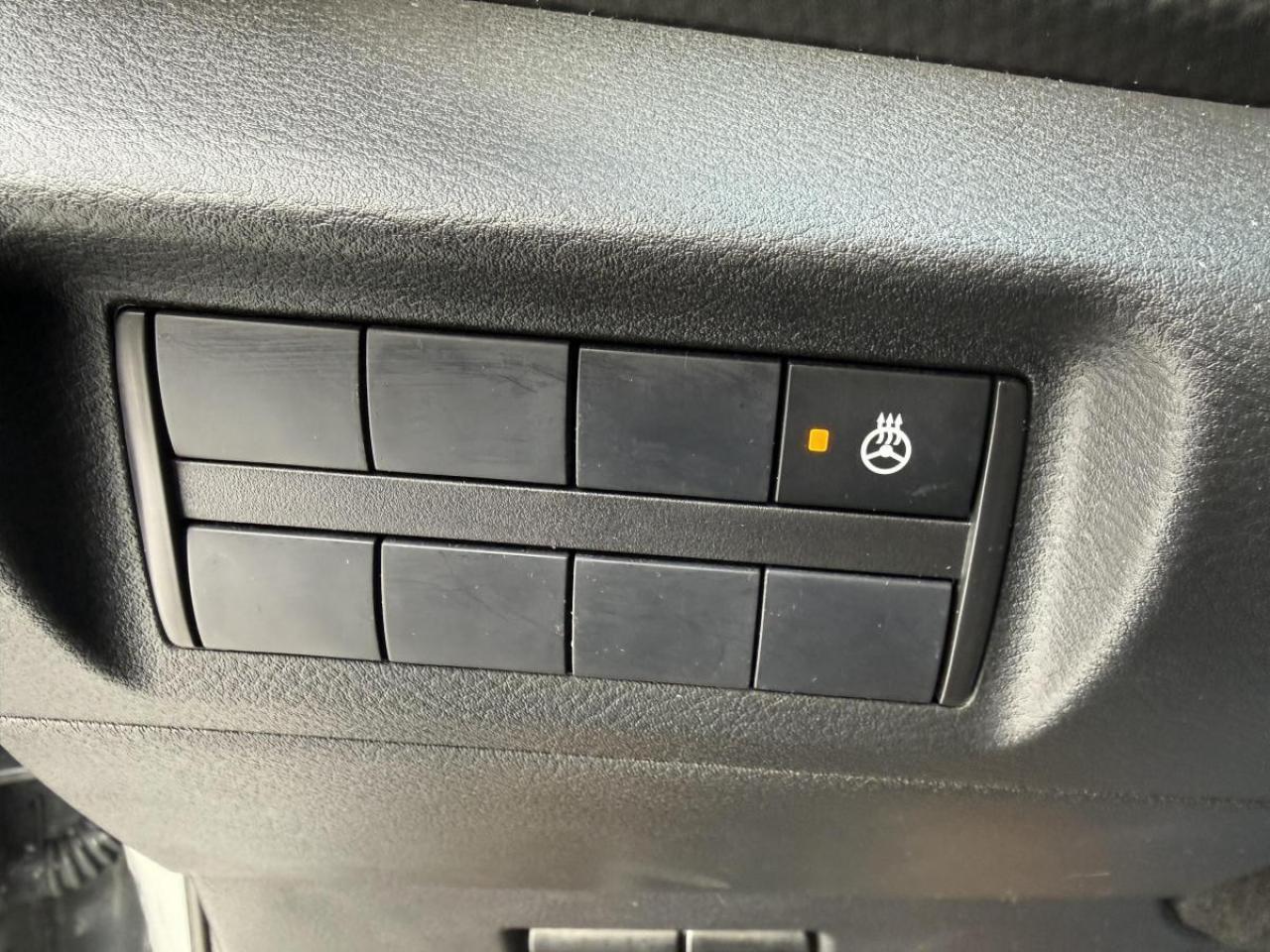 2024 Nissan Kicks SV FWD Photo