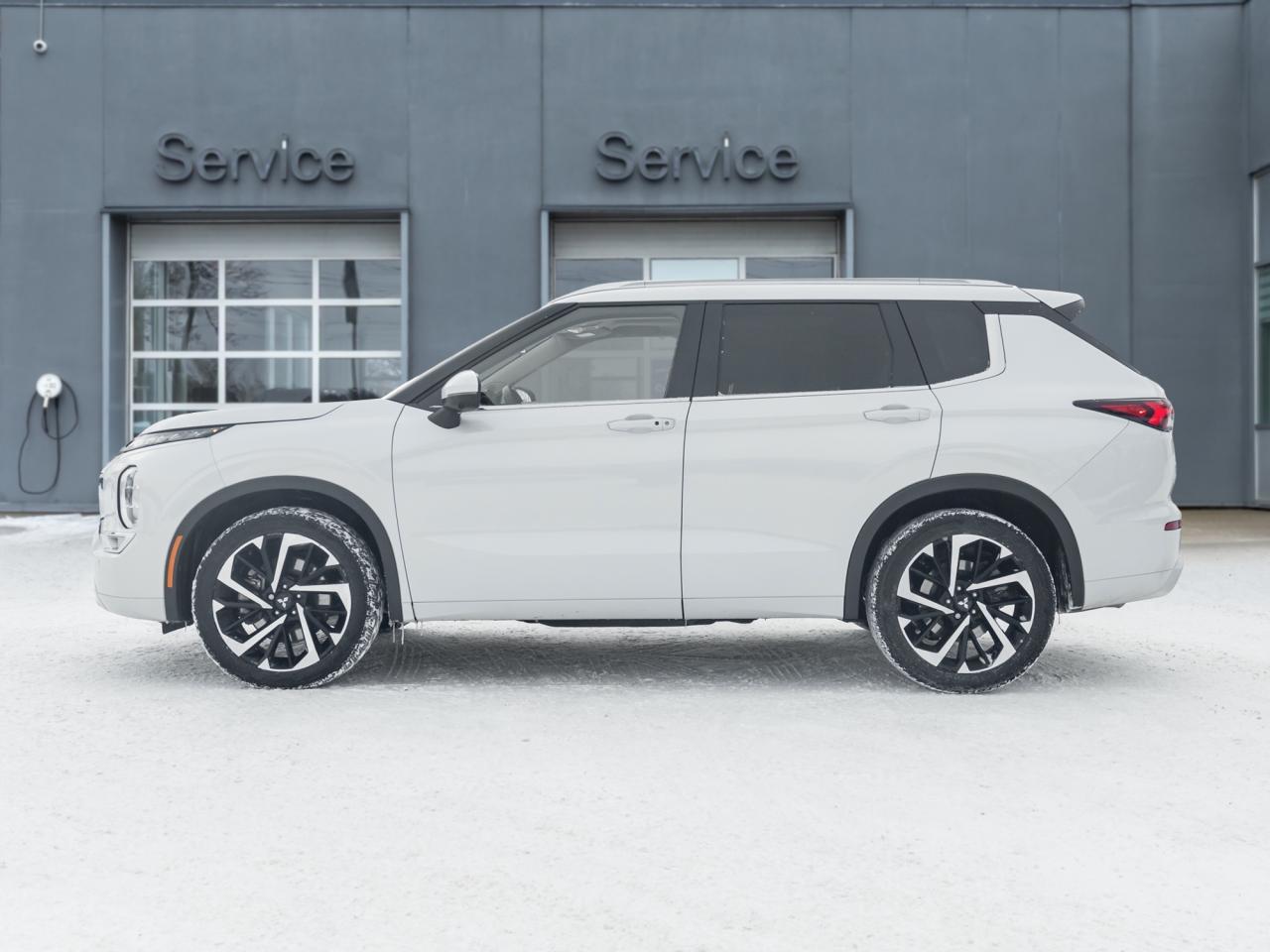 2024 Mitsubishi Outlander GT S-AWC CPO FINANCE RATES FOR AS LOW AS 0.90% Photo