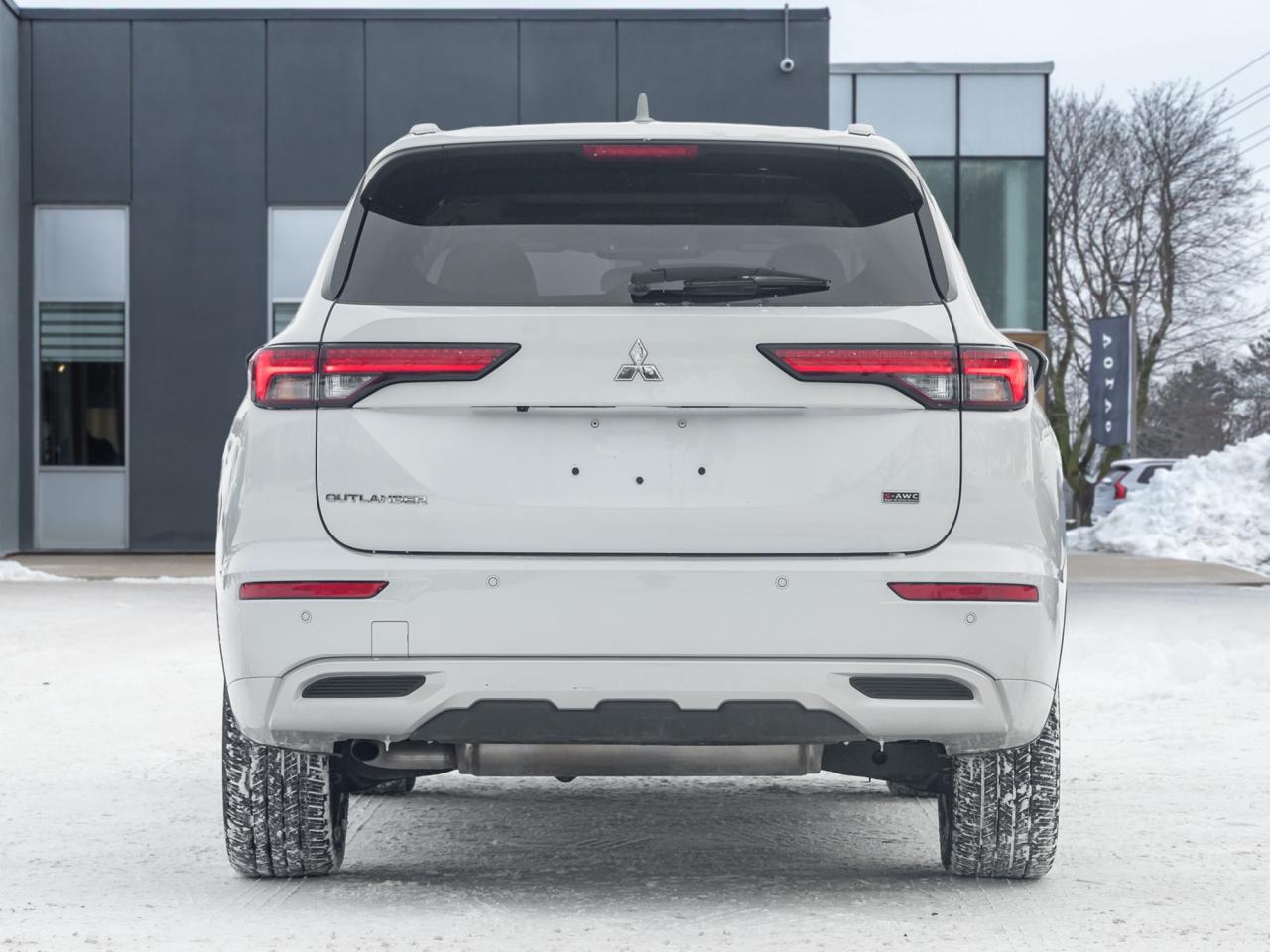 2024 Mitsubishi Outlander GT S-AWC CPO FINANCE RATES FOR AS LOW AS 0.90% Photo