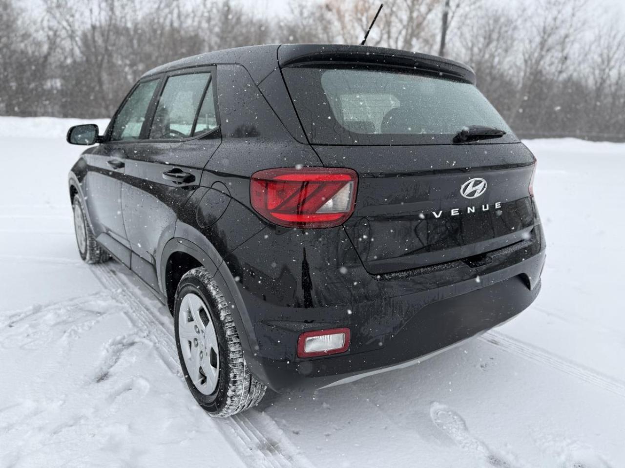 2025 Hyundai Venue Essential IVT Photo