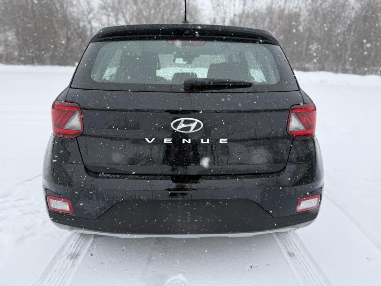 2025 Hyundai Venue Essential IVT Photo