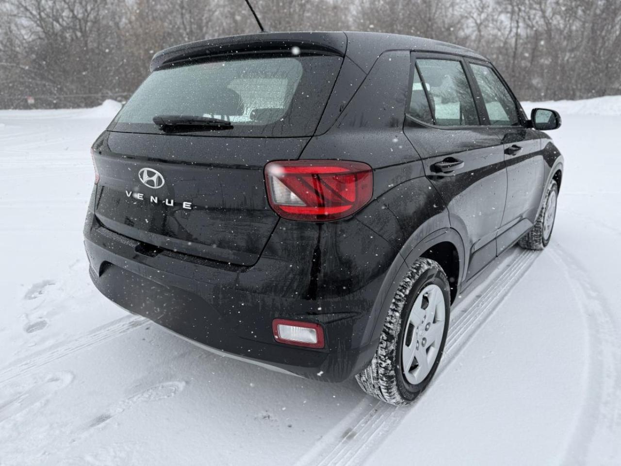 2025 Hyundai Venue Essential IVT Photo