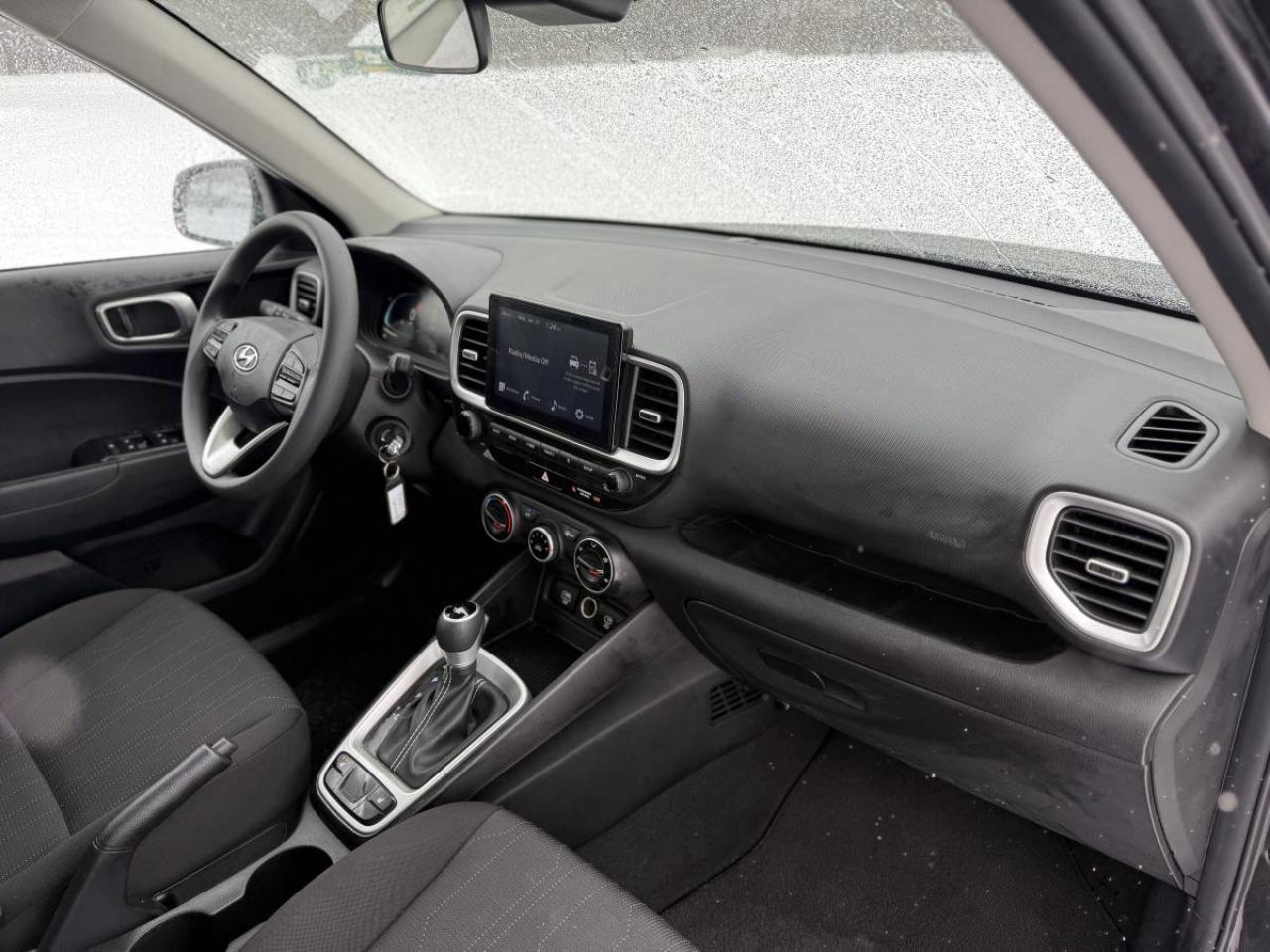 2025 Hyundai Venue Essential IVT Photo