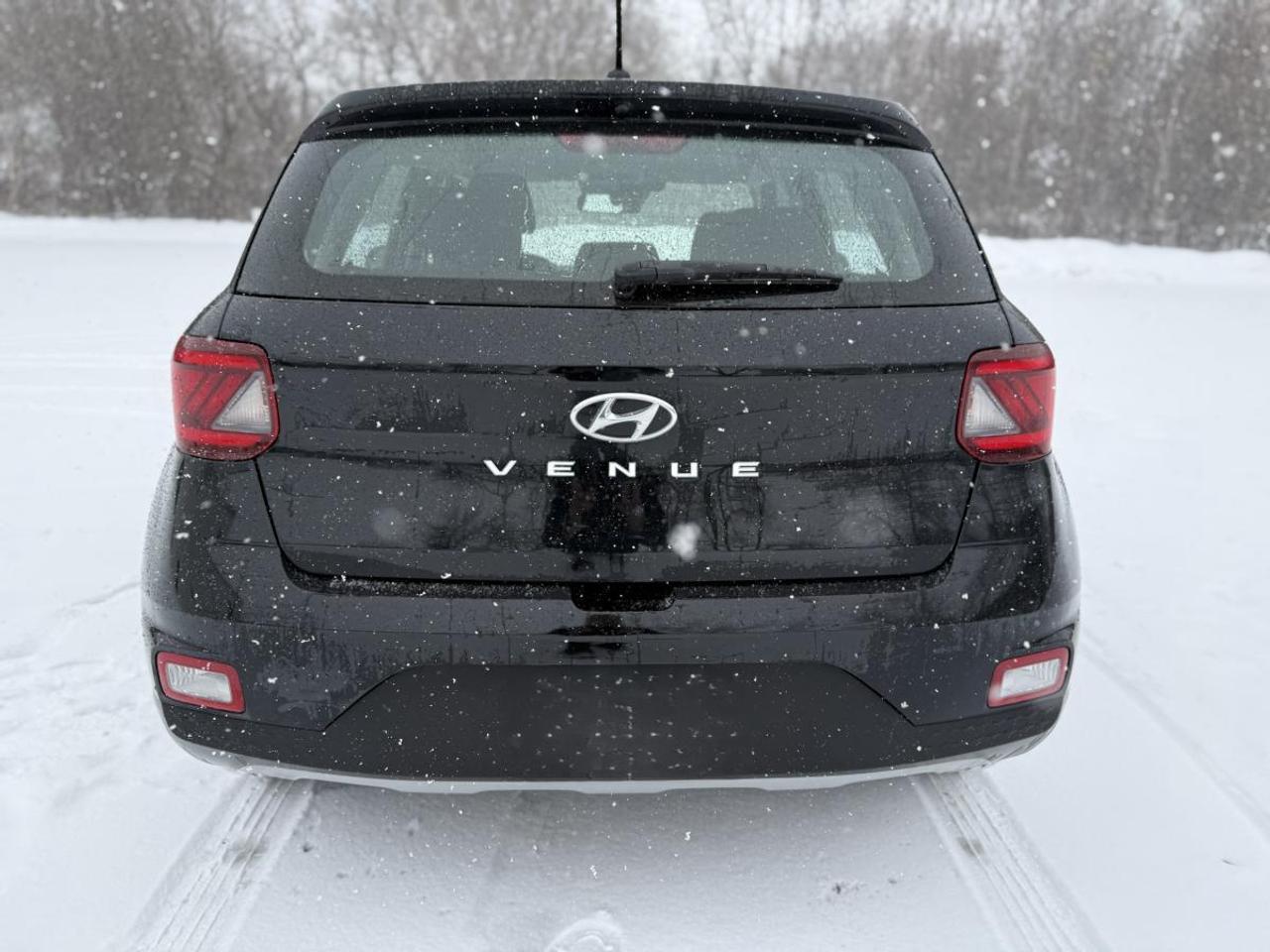 2025 Hyundai Venue Essential IVT Photo