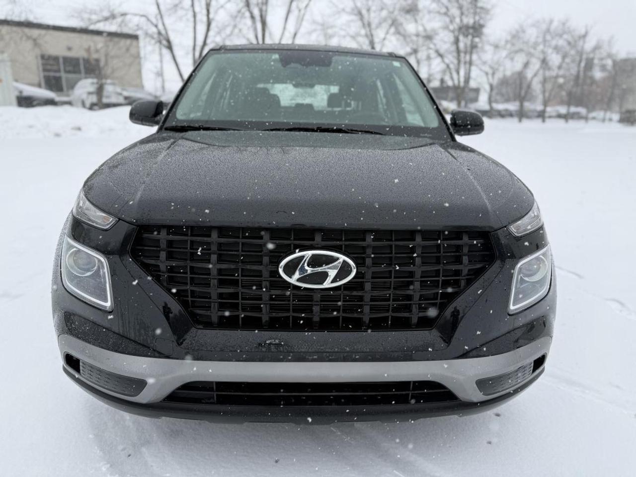 2025 Hyundai Venue Essential IVT Photo