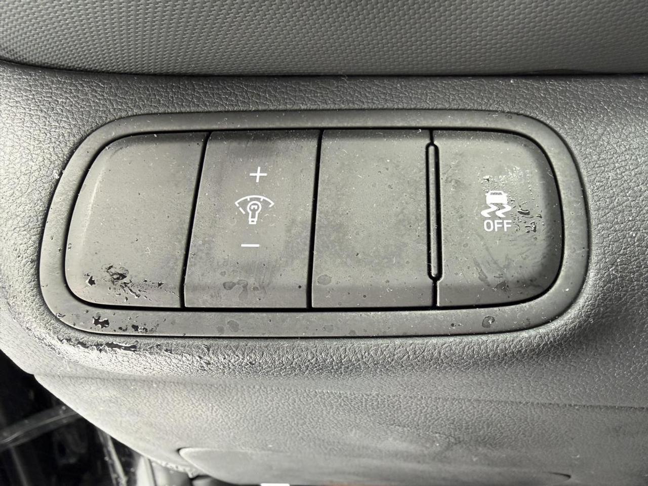 2025 Hyundai Venue Essential IVT Photo