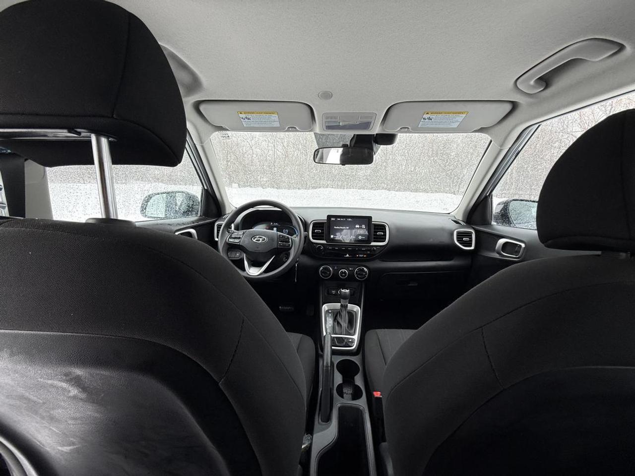 2025 Hyundai Venue Essential IVT Photo