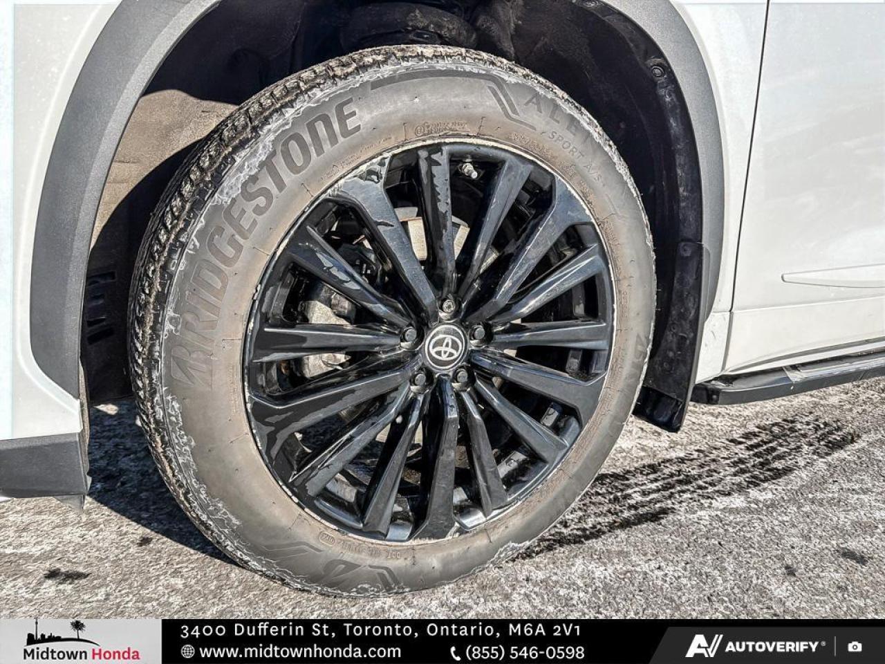 2023 Toyota Highlander RED INTERIOR   NEW ARRIVAL Photo