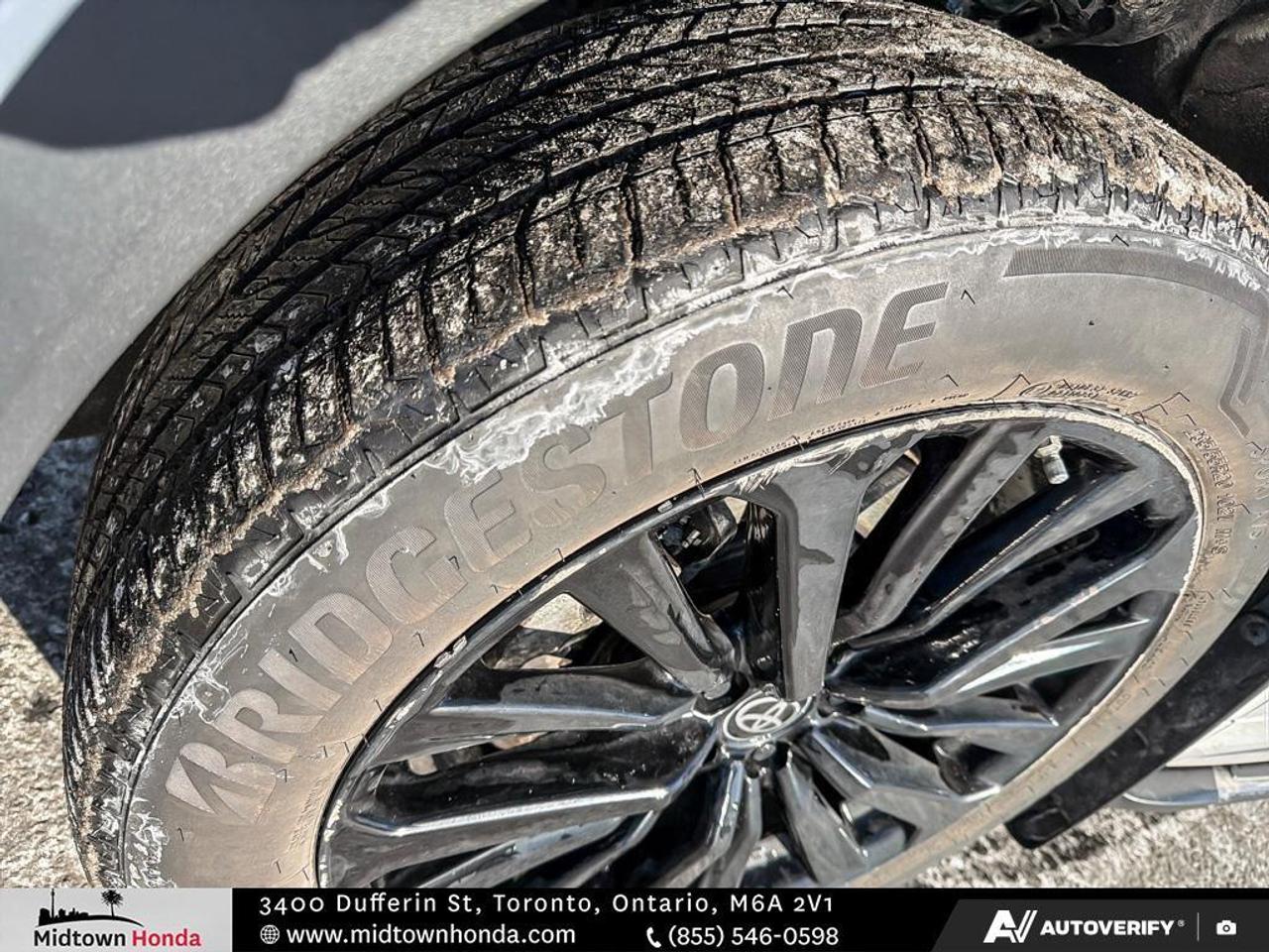 2023 Toyota Highlander RED INTERIOR   NEW ARRIVAL Photo