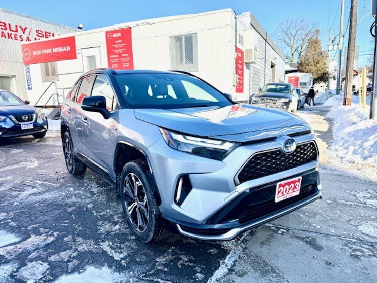 2023 Toyota RAV4 Prime XSE AWD, WINTER PKG, APPLE CARPLAY, NEW TIRES Photo2