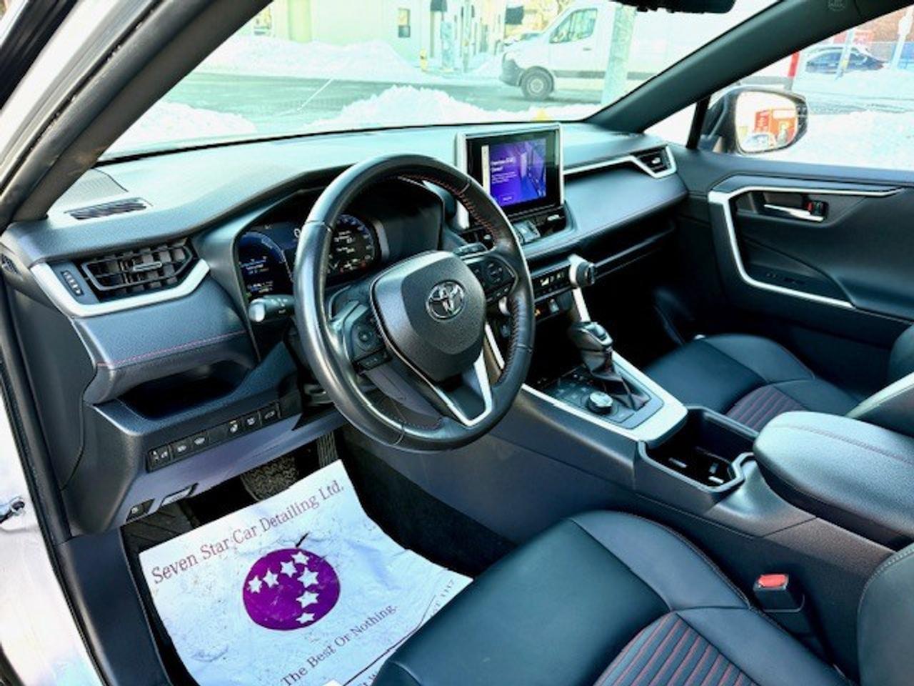 2023 Toyota RAV4 Prime XSE AWD, WINTER PKG, APPLE CARPLAY, NEW TIRES Photo