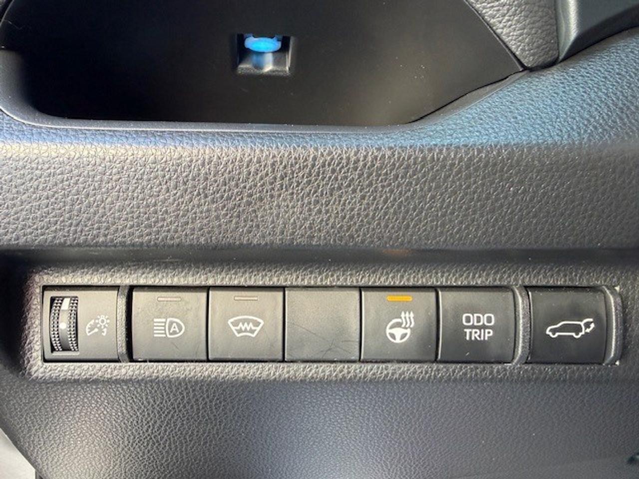 2023 Toyota RAV4 Prime XSE AWD, WINTER PKG, APPLE CARPLAY, NEW TIRES Photo