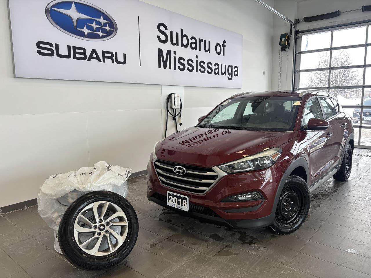 2018 Hyundai Tucson PREMIUM   2 SETS OF TIRES/RIMS   1 OWNER   CARPLAY Photo0