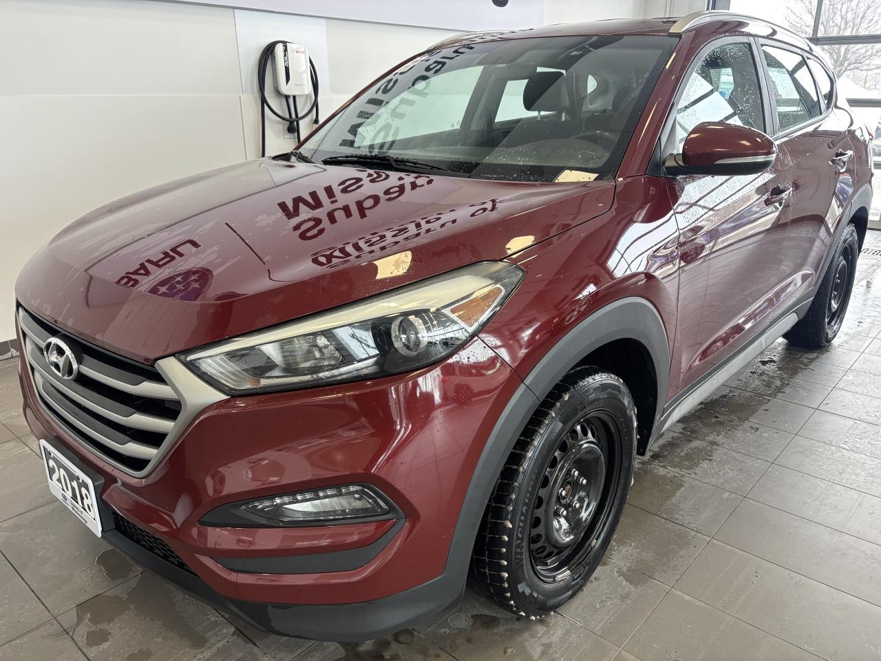 2018 Hyundai Tucson PREMIUM   2 SETS OF TIRES/RIMS   1 OWNER   CARPLAY Photo