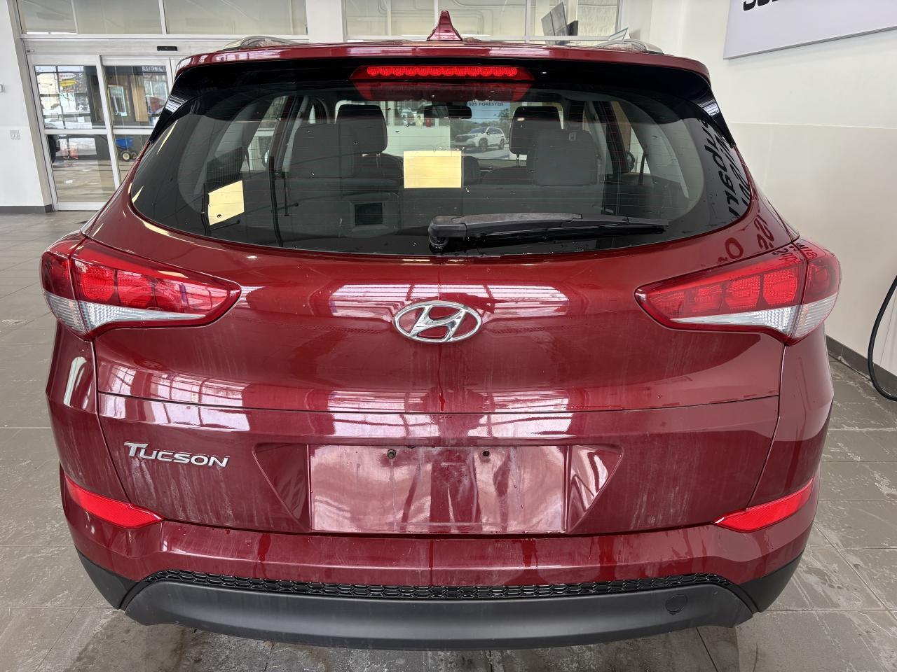 2018 Hyundai Tucson PREMIUM   2 SETS OF TIRES/RIMS   1 OWNER   CARPLAY Photo
