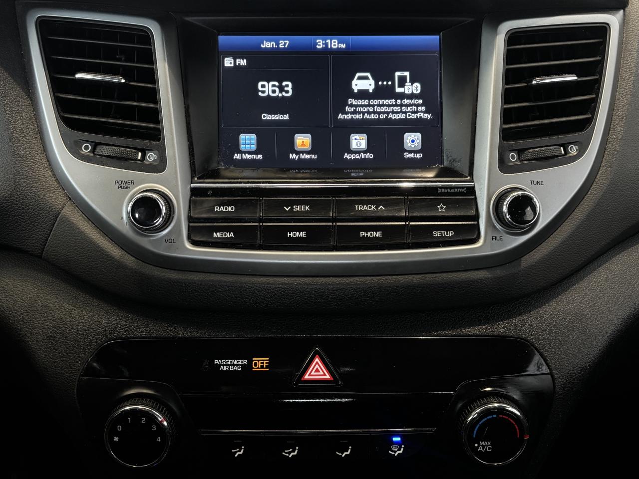 2018 Hyundai Tucson PREMIUM   2 SETS OF TIRES/RIMS   1 OWNER   CARPLAY Photo