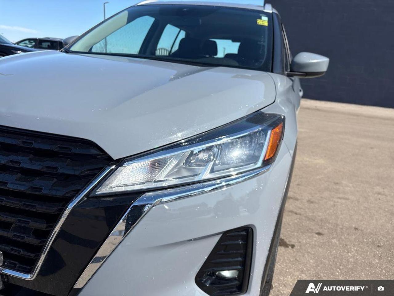 2024 Nissan Kicks SV   CLEAN CARFAX   REMOTE START   HEATED SEATS Photo