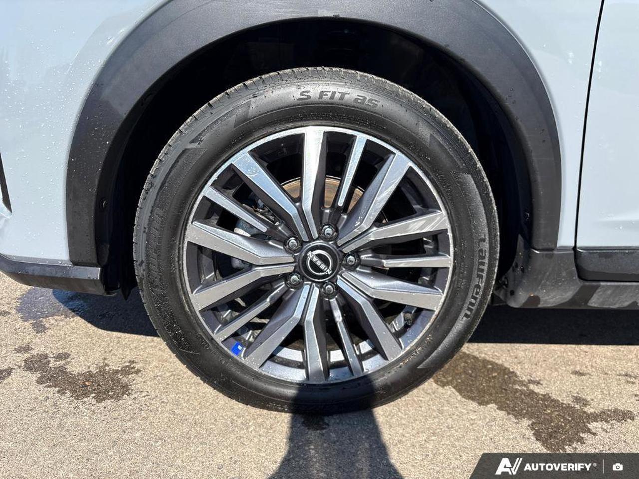 2024 Nissan Kicks SV   NO ACCIDENTS   ONE OWNER   6.6L/100KM Photo