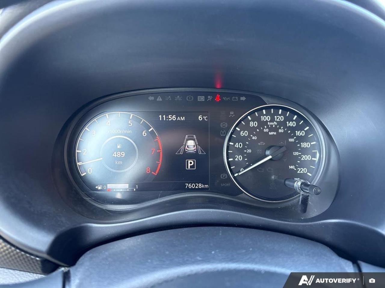 2024 Nissan Kicks SV   NO ACCIDENTS   ONE OWNER   6.6L/100KM Photo